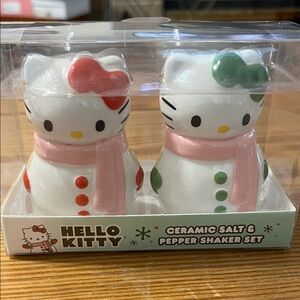 Hello Kitty salt and pepper shakers, NIB